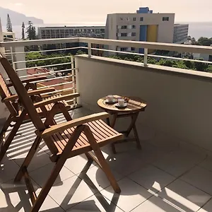  Apartment Dona I House - In With Free Parking